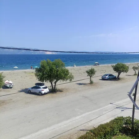 Apartament Alisaxni Pefki (Evia)