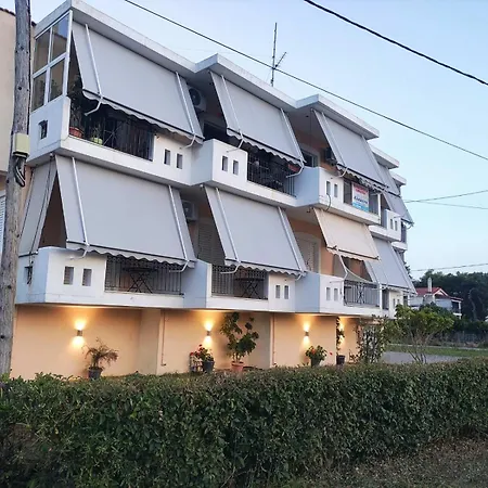 Apartament Alisaxni *